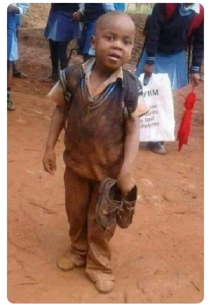 sirashiru's tweet photo. How did you know that am coming from MUBs fresher's ball 😂 https://t.co/vBf722h9JD