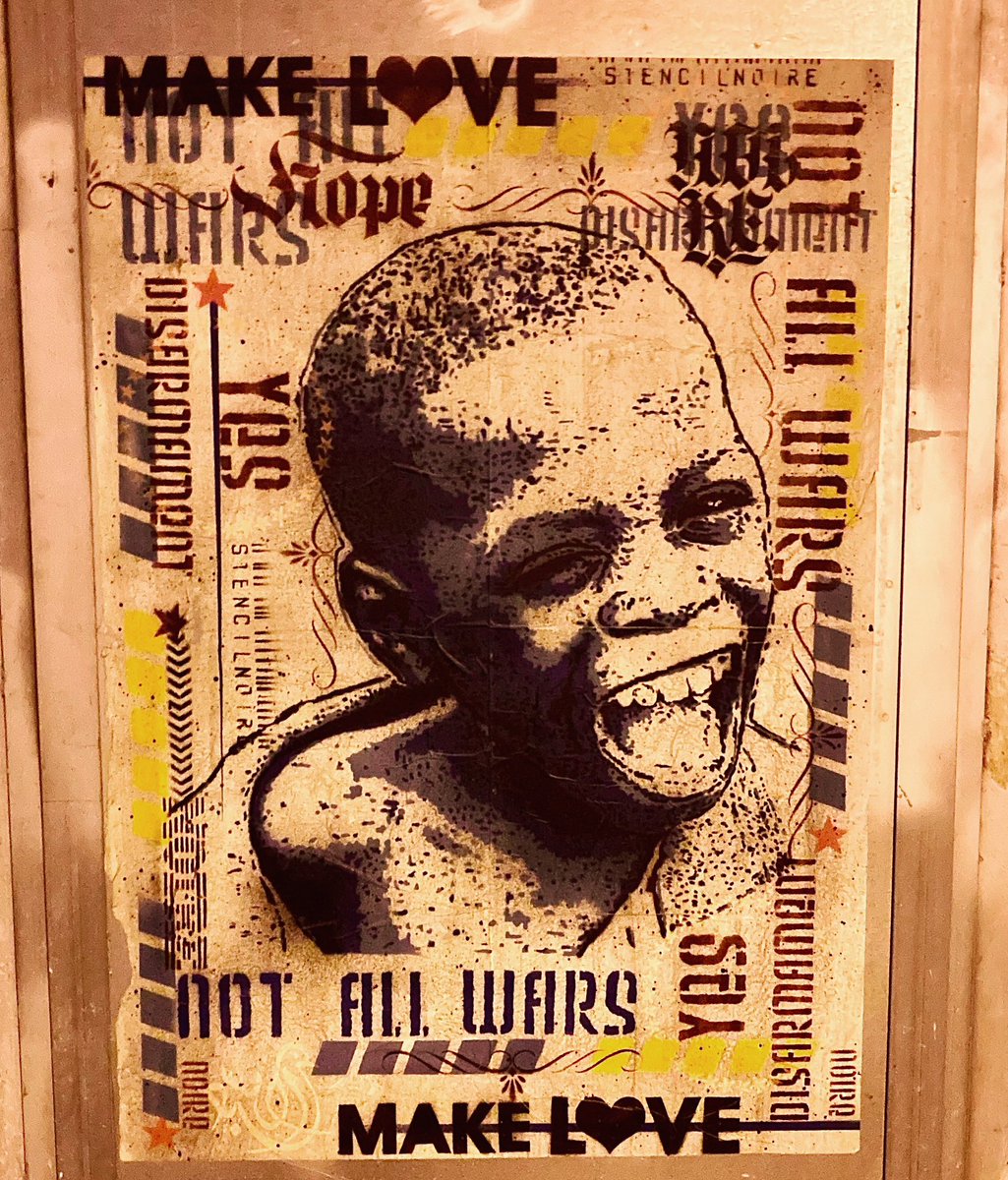cappelloviaggio's tweet photo. .
Make Love
No Wars
.
#ilcappellodaviaggio #homeiseverywhere #arte #artedistrada #shotoniphone #instatravelling #artoftheday #avventuredellacoscienza #consciousadventurer #streetart #travelblogger #neverstopexploring #athomeintheworld #banlieue #periferie https://t.co/PlbO1ii4D2