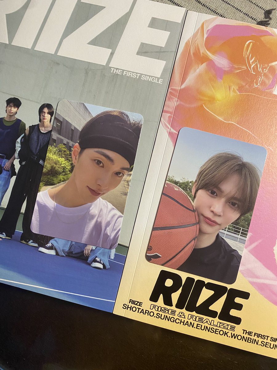 hyuckielab's tweet photo. wtt lft ph riize first single fresh pulls

have: eunseok rise ver, seunghan realize ver
want: wonbin equivalents 

loc: manila https://t.co/QS6gK0JGM4