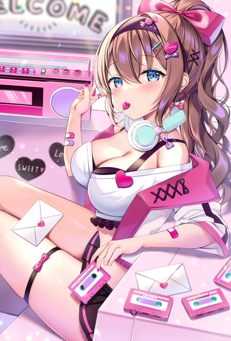 #見た人も無言でピンクの何かを上げる 