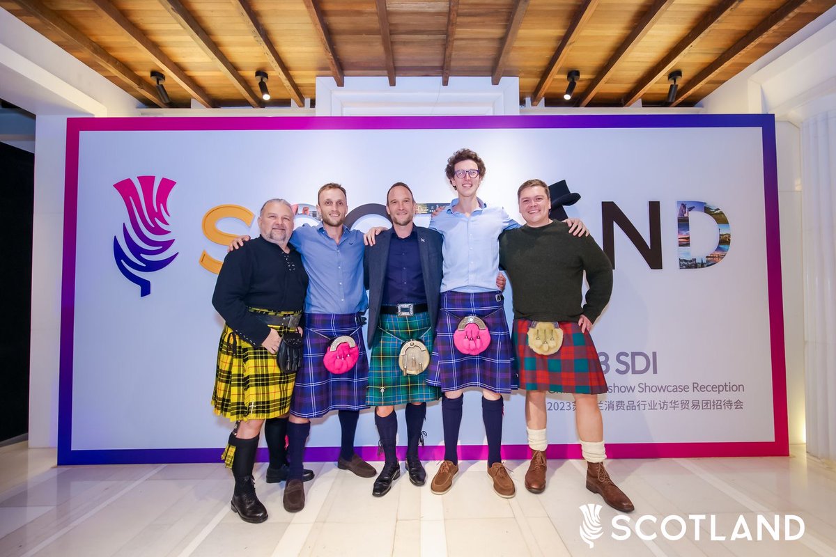 scotent's tweet photo. ποΈ Three cities
π Five days
π΄σ §σ ’σ ³σ £σ ΄σ Ώ Ten Scottish food and drink companies
π° The @Scotdevint China roadshow π¨π³
The trip helped the companies understand consumer trends and develop new business partnerships π€
Need export support? β‘οΈ https://t.co/SeQqFU7Sey
#ScotExport #China https://t.co/Db2j0Gdgez