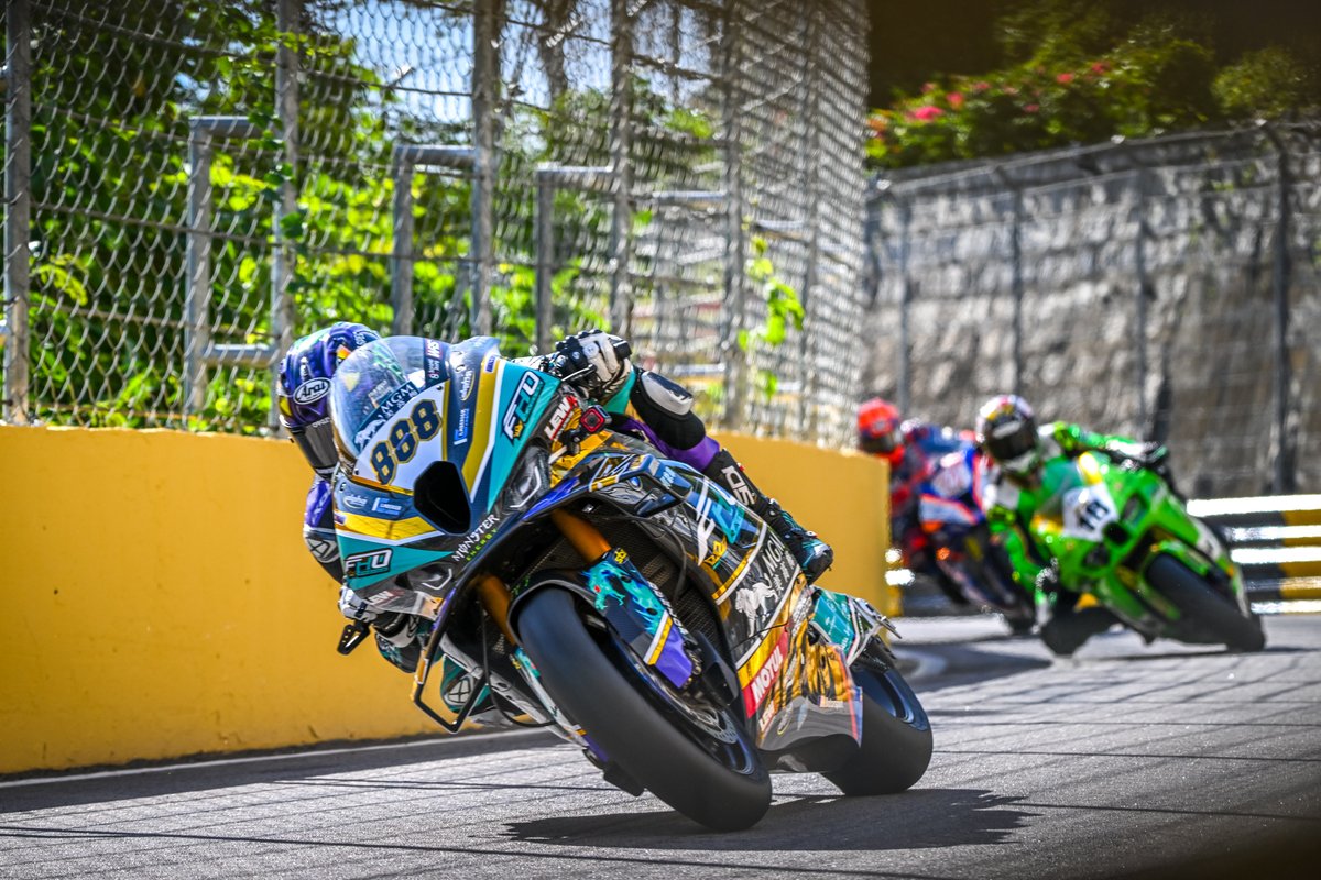 BMWMotorradMoSp's tweet photo. He did it again – @peterhickman60 secured his 4th win at the legendary Macau GP! He was leading the pack in a race that saw a 1–2–3–4 BMW success 💪👏

Winner:  Peter Hickman
P2: @DaveyTodd74 
P3: David Datzer
P4: @JoshBrookes

📸 Macau Grand Prix

#M1000RR #NeverStopChallenging https://t.co/psC8nGmdrt