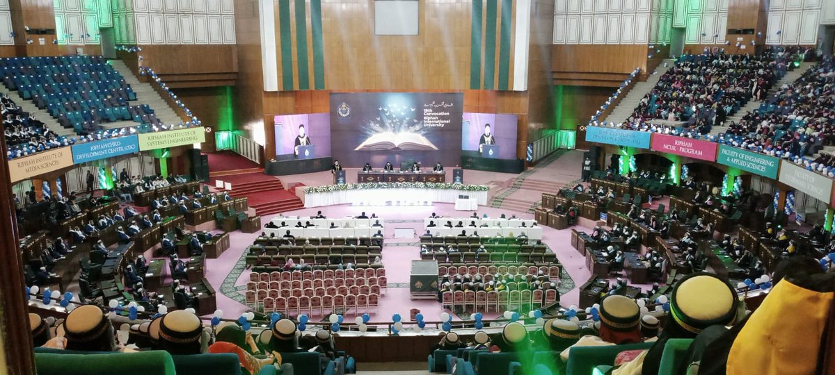 buttmunim11's tweet photo. Success is the sweet fruit of relentless effort and unwavering dedication. Graduates, your hard work has paid off, and now it's time to reap the rewards. Keep striving for greatness and never stop chasing your dreams!.🌟🎓💪

Riphah international university 
#Convocation23 https://t.co/ytB16Tjr8F