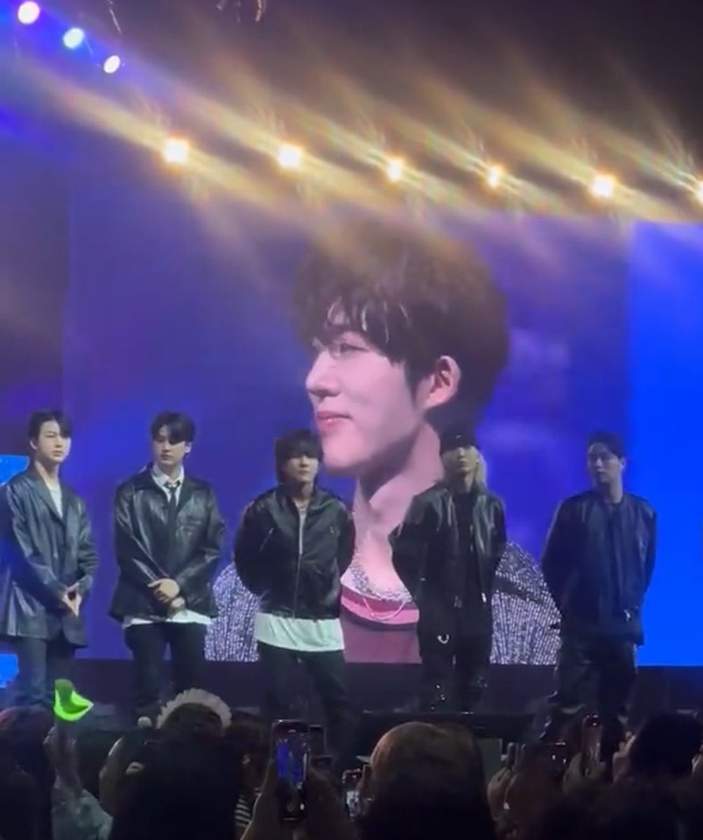 ikonexo131's tweet image. “when the time is right, it will happen”