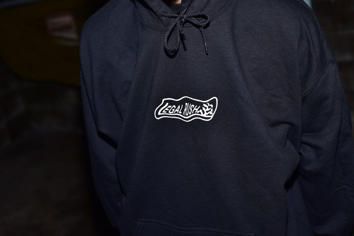 🌿今までの感謝を込めて🌿
LEGAL RUSH HOODIE
【完全受注生産】
color:BLACK
size:M,L,XL
price:¥5,500
詳しくはNo compare 
インスタアカウントまで🔥

instagram.com/nocompare_2020…