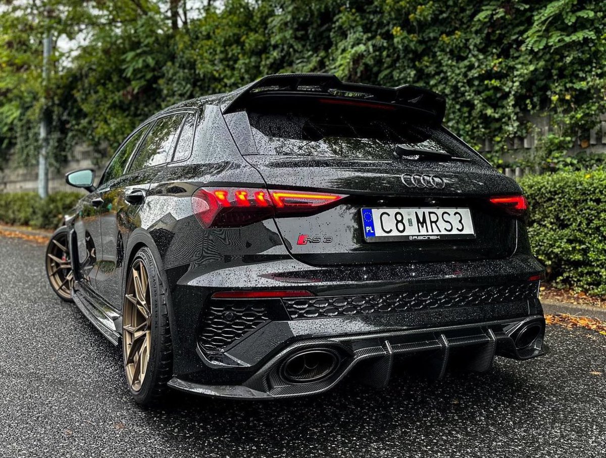 Car Pxrn tweet media
