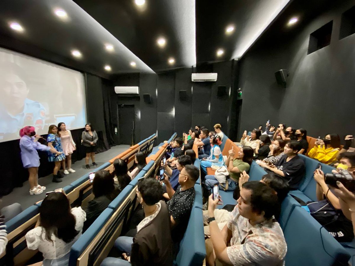 pulpstudiosph's tweet photo. Maraming Kamsami to Team MELASON Family and Selaphims forda Ma'am Chief Block Screenings! 🫰👮‍♀️ We hope uuwi kayong masaya pagkatapos manood! 🤗

Ma'am Chief: Shakedown in Seoul is now showing in cinemas nationwide! 🫡 #MaamChief https://t.co/D3FbQOP8P8