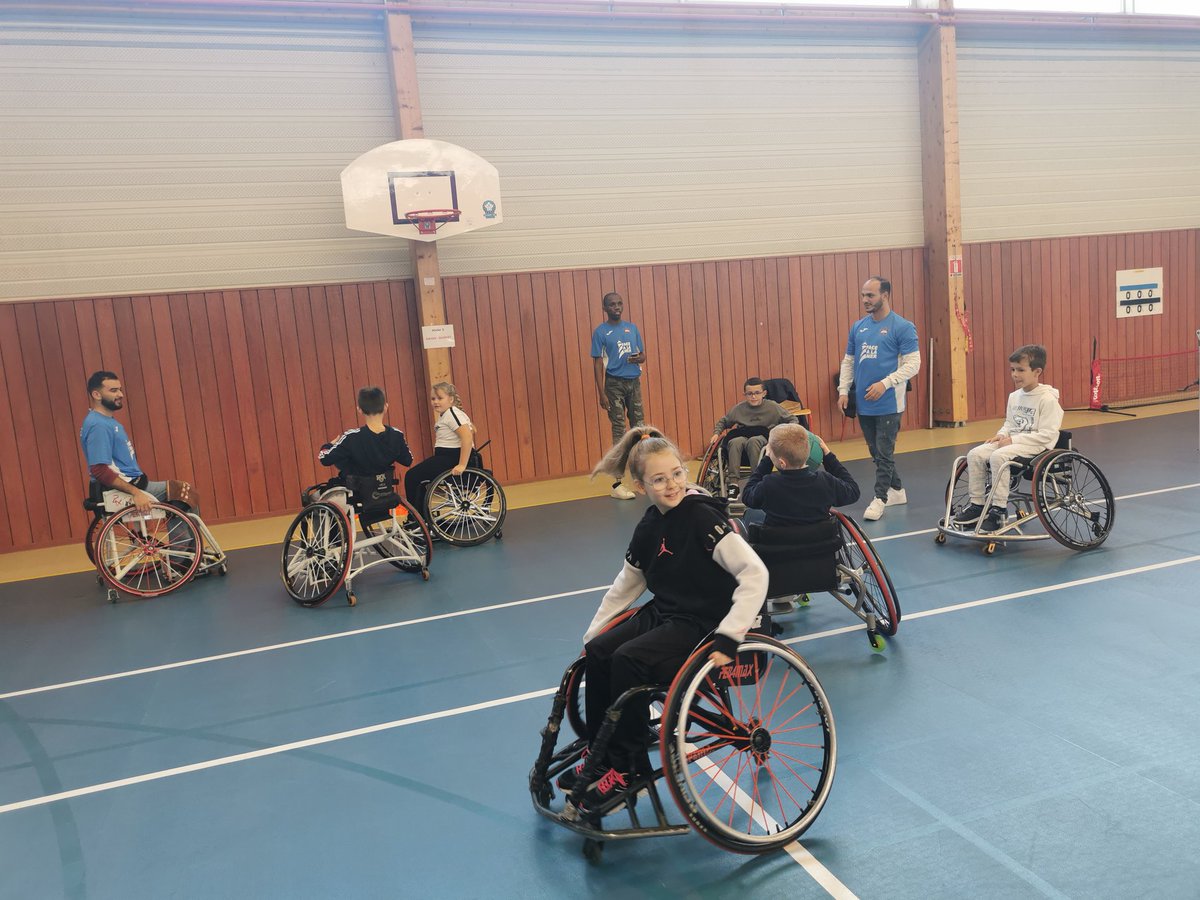 sony_clinquart's tweet photo. Forum Handi'ami salle Denvers a Grand Fort Philippe l'occasion de sensibiliser les écoliers au handicap et de recevoir nos partenaires 
Merci au ccas, centre socio culturel de l'Estran et aux Écoles et Collège
@departement59 @education_gouv @Sante_Gouv https://t.co/VJg22k2wQs