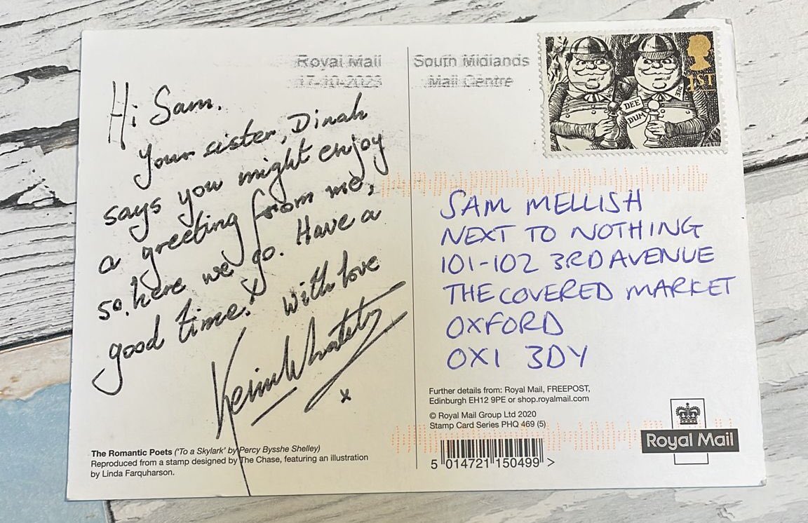 letterappsoc's tweet photo. Happy #PostboxSaturday, everyone! Here’s the lovely Kevin Whately chasing a baddie in the @CoveredMarketOx from #InspectorLewis, back in the day. Forever the good guy, hey… (Thanks everso for sending the postcard, Kevin!) ☺️📮🕵️‍♂️📺💌 https://t.co/hUE7voIHxM