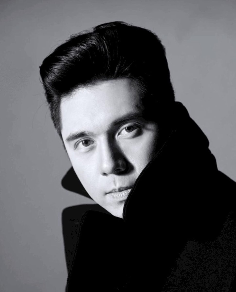 kowalerts's tweet photo. Paulo Avelino #soon 🔥😍😍😍 https://t.co/6tKTxxMGNI