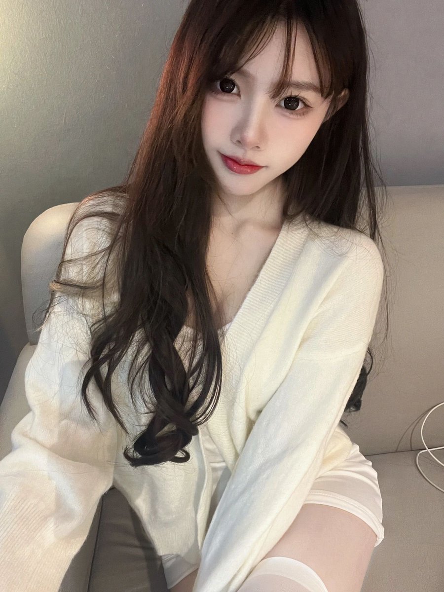 跟我睡的话你一晚能做几次？ https://t.co/yOjPqvYLiD