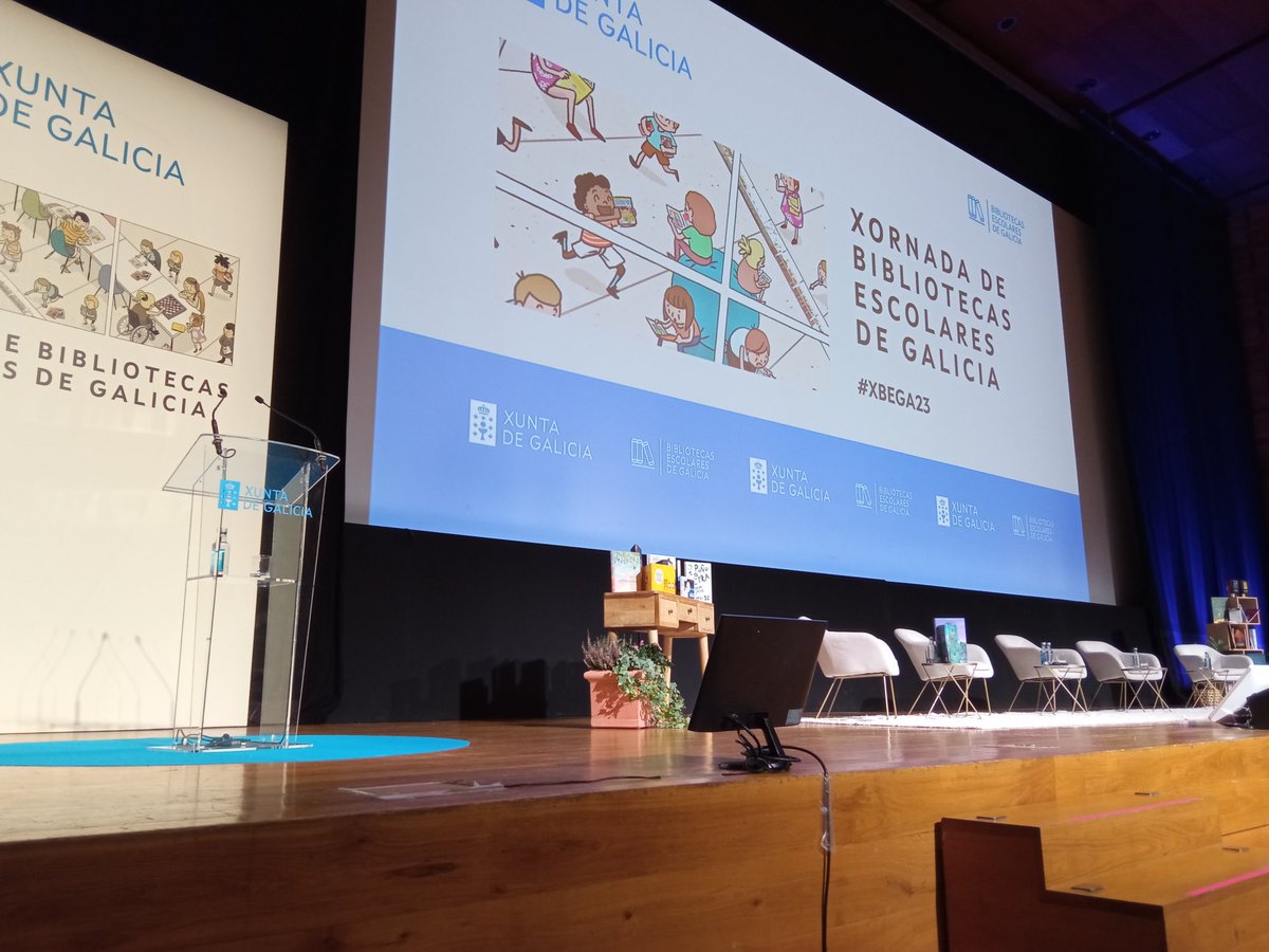 Moi irregular a miña actividade por aquí, pero si coincidente con eventos destacados. Regreso ás xornadas, hoxe xornada, de bibliotecas escolares de Galicia. Difícil non lembrar a miña primeira participación en 2007. #xbega23 #ler #leer