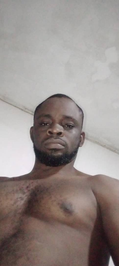 BlackMasterLord's tweet photo. It's weekend. Do your duty white subs and serve. Follow and retweet all. Worship me and do as told! Bow deep! #bbc #blackmaster #alpha #bnwo #king #whitesub #interracial #blacklord #master #muscleworship #blk #dominant #sadist #sissy #superior #bbc #dom #BLM #boss #dominance https://t.co/BEEgPWUlWy