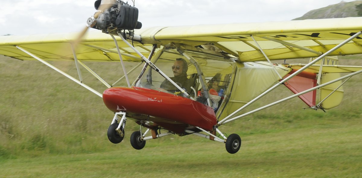 dannydenfisch's tweet image. Looking forward to the @OldhamHulme  Christmas Fair on 2nd December.

I&apos;ll have copies of Inside the Cyclone,  available for the special price of £5 and will be happy to answer any questions about being a flight instructor.

Hopefully see you there! #PilotsOfTwitter #TeamHighWing