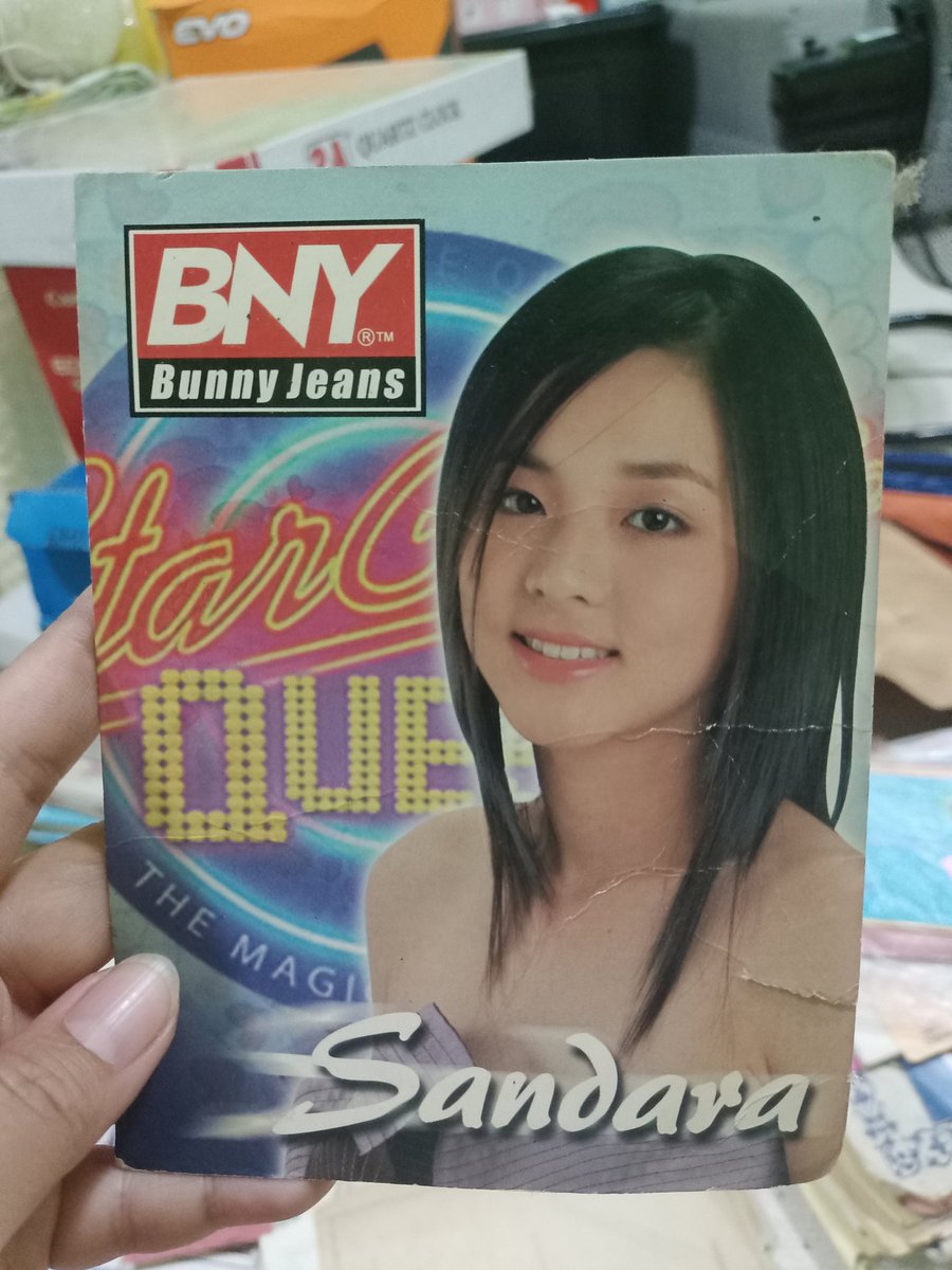 Boraphink's tweet photo. Saw this in my "baul".
Who's a big fan huh? Payt Me.❤️

@krungy21 🫰 https://t.co/YzsLgc14kR