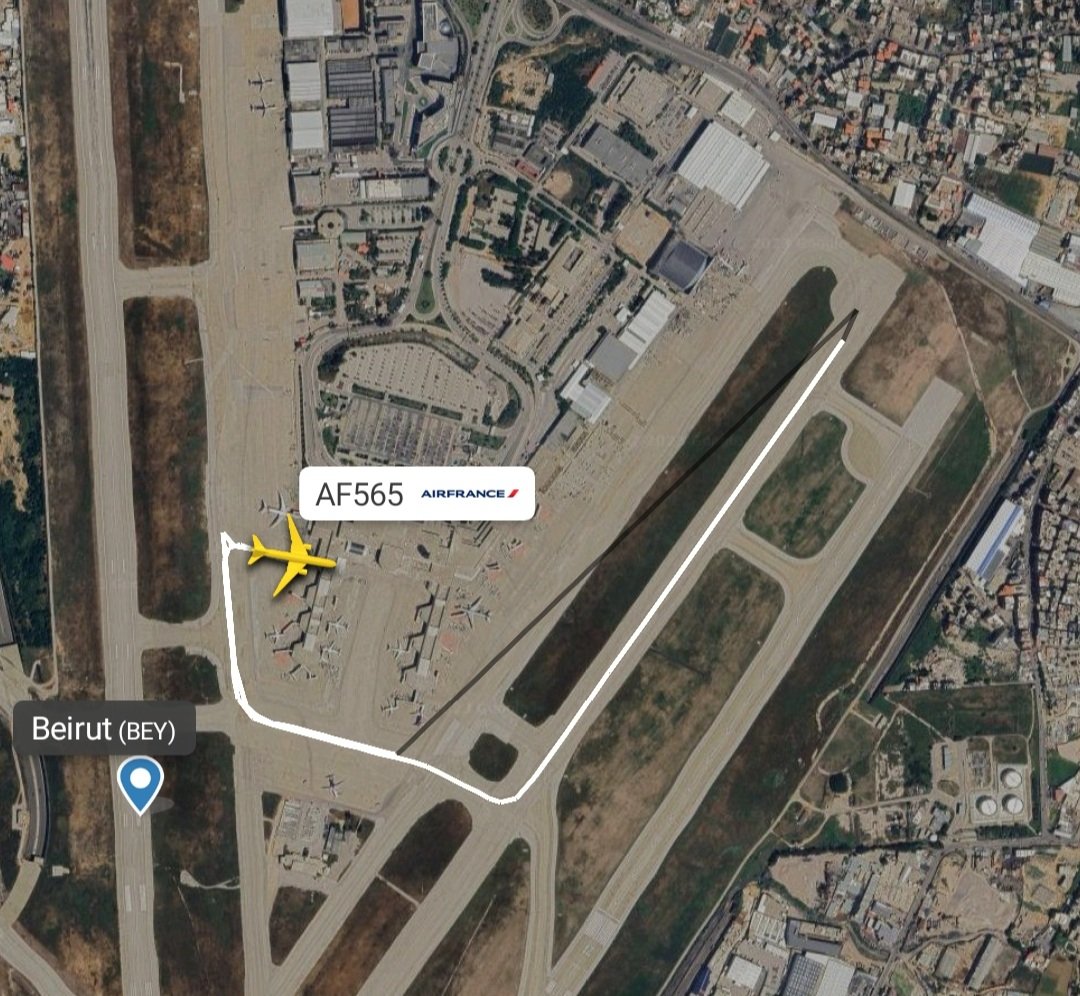 LebanonJets's tweet photo. #FGSPY of @airfrance a 21 year old 777-200ER Friday had an issue in #Beirut with one of the doors not sealing properly. Flight was about to depart then returned to the gate with passengers onboard for 2 hours then eventually deplaned. Ferried to #Budapest but diverted to #Larnaca https://t.co/su8jyPNa3w