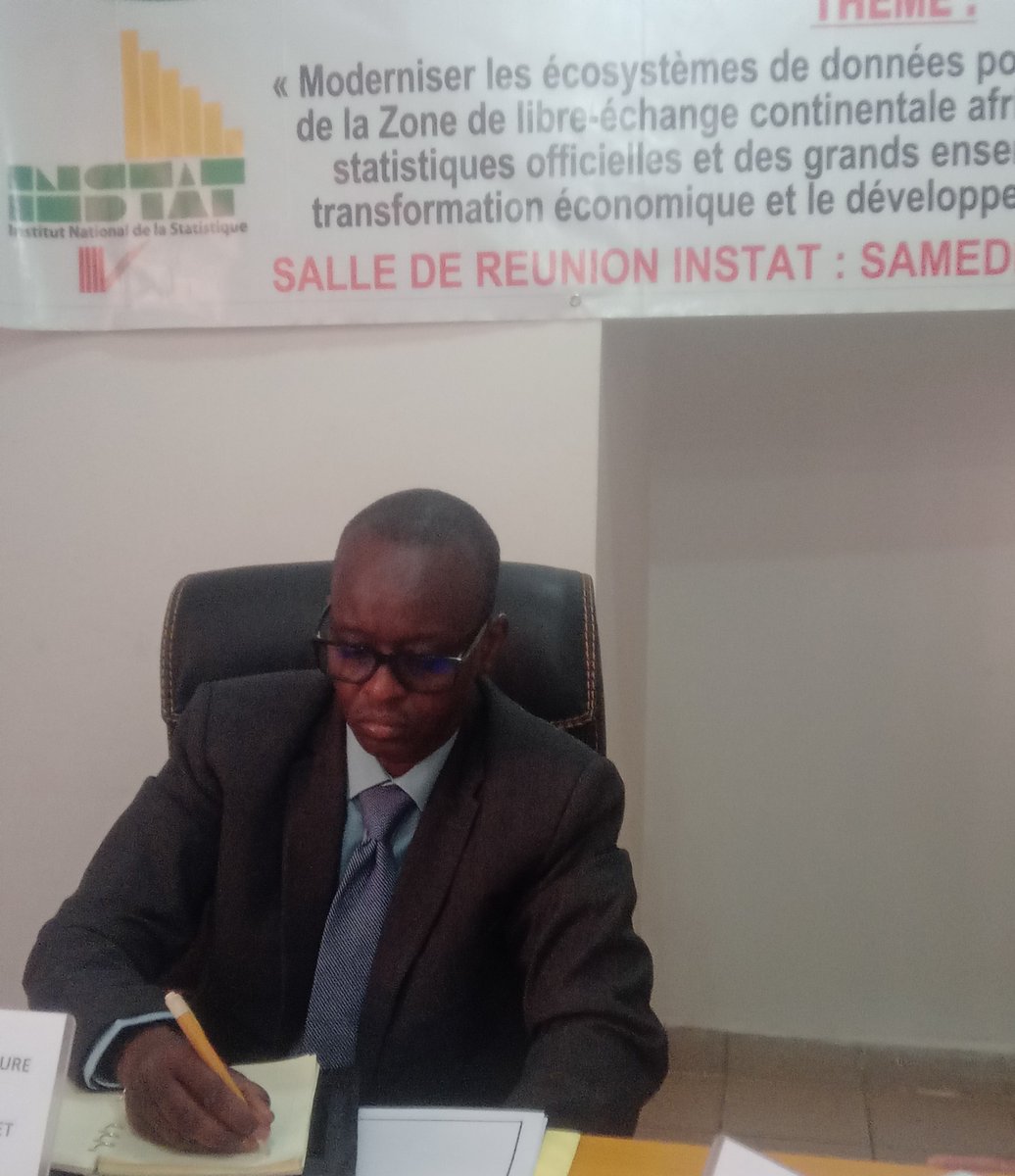 INSTAT_MALI's tweet photo. #JAS2023 : la conférence commémorative présidée par M. Sékou Amadou N’DOURE, chargé de mission au Ministère de l’Economie et des Finances https://t.co/kkzGV63n0D