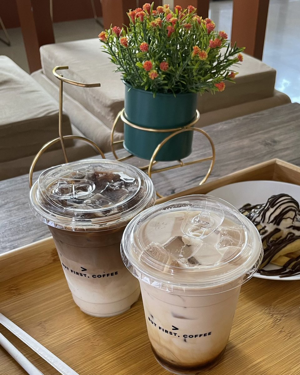 aeongnyangi's tweet photo. 🥤🧇🍴 https://t.co/vbeO7LxGxL