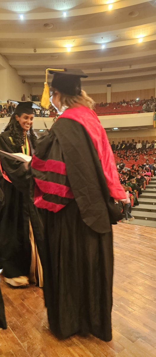ProfKindeya's tweet photo. Of today's graduates @MekUniEth  572 (28%) are female. Top scorers from each College/Institute were awarded  a cash prize &amp; masters scholarship! Encouraging move! https://t.co/8zuTPnCfKy