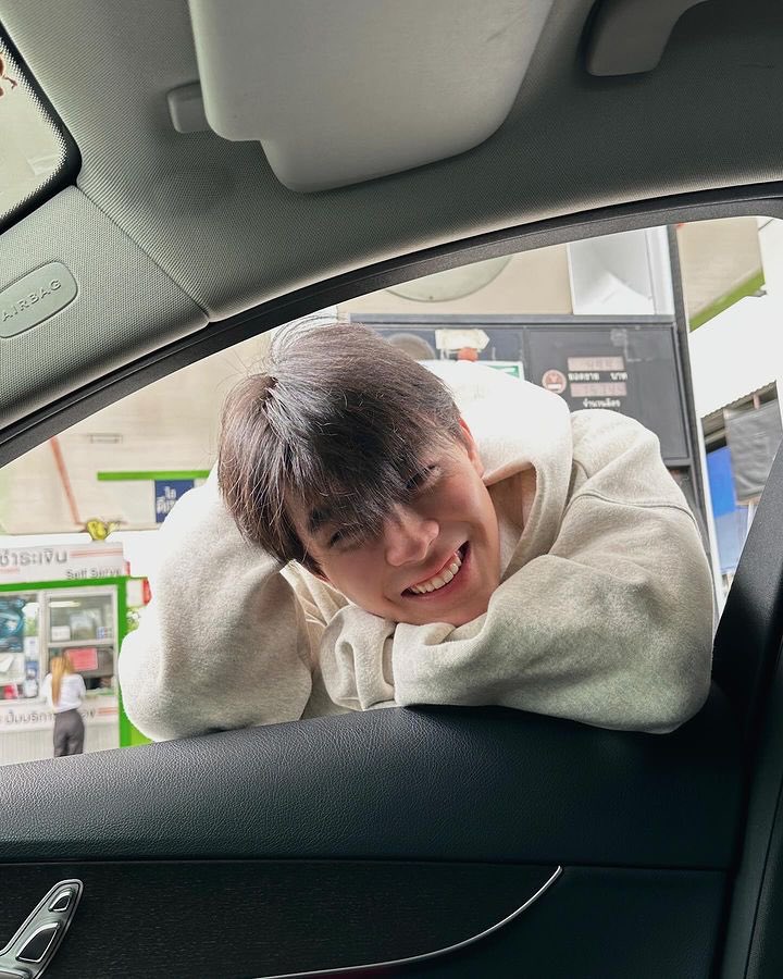 kusexyboy's tweet photo. “น้อง ๆ เติมใจให้หน่อย ขอเต็มถัง" 💚⛽️
- คิน ธนชัย 
IG : @kinn_ts 
#เศรษฐศาสตร์ #EEBA #ปี3 #KU81 #KUSEXYBOY #KinThanachai #คินธนชัย #KINWhitefox https://t.co/iZDBpSFBJw