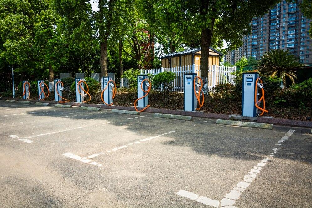 RedRibbonIREF's tweet photo. Indian Property Developers Charge Ahead with Electric Vehicle Integration

Read further here: https://t.co/trN11ezliO https://t.co/9E4zN1BhSe