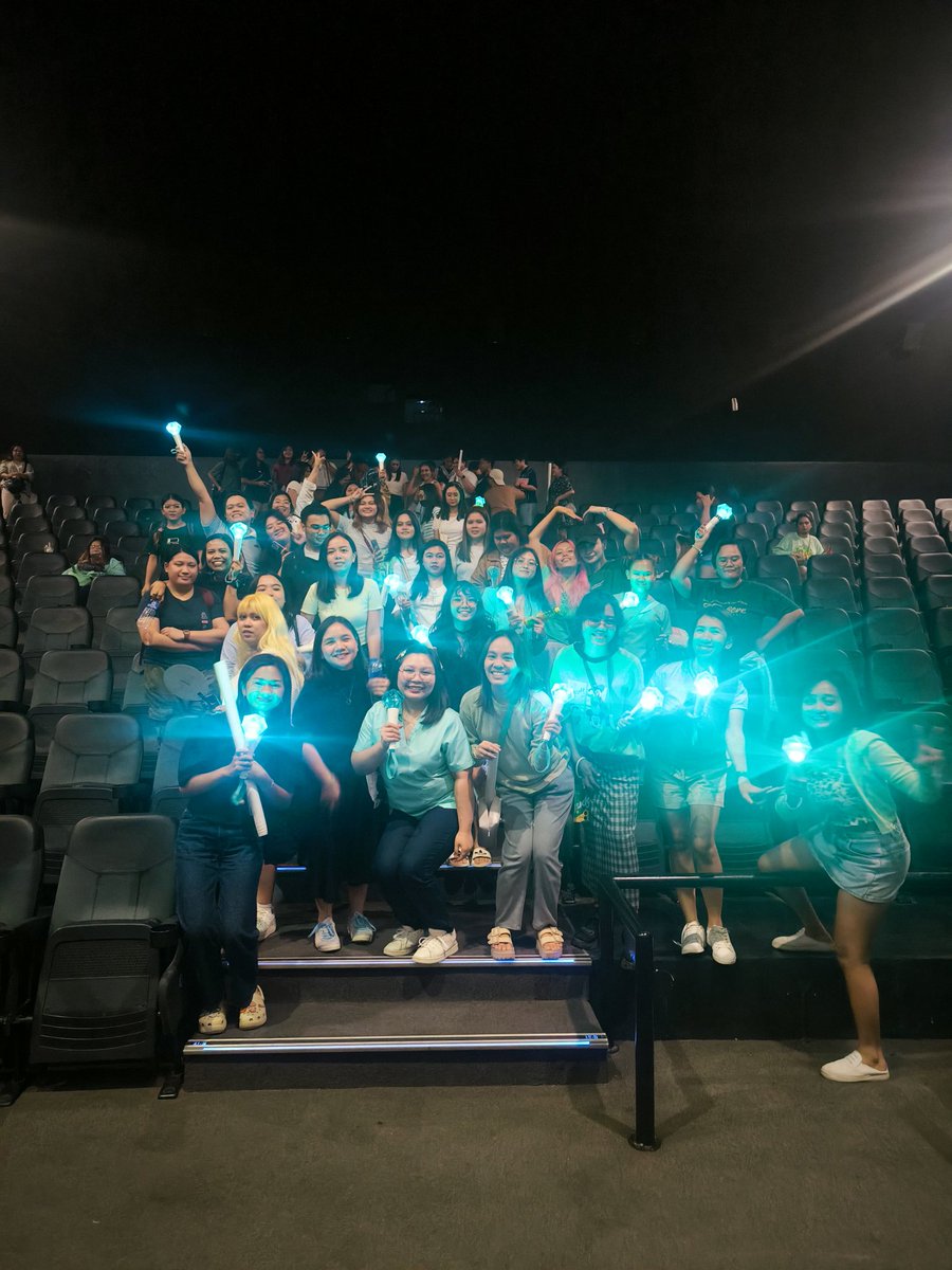 OT5HINee's tweet photo. #MySHINeeWORLD with Mindanao SHAWols!!! Thank you very much for spending time with us!!! https://t.co/OH8hgjZO36