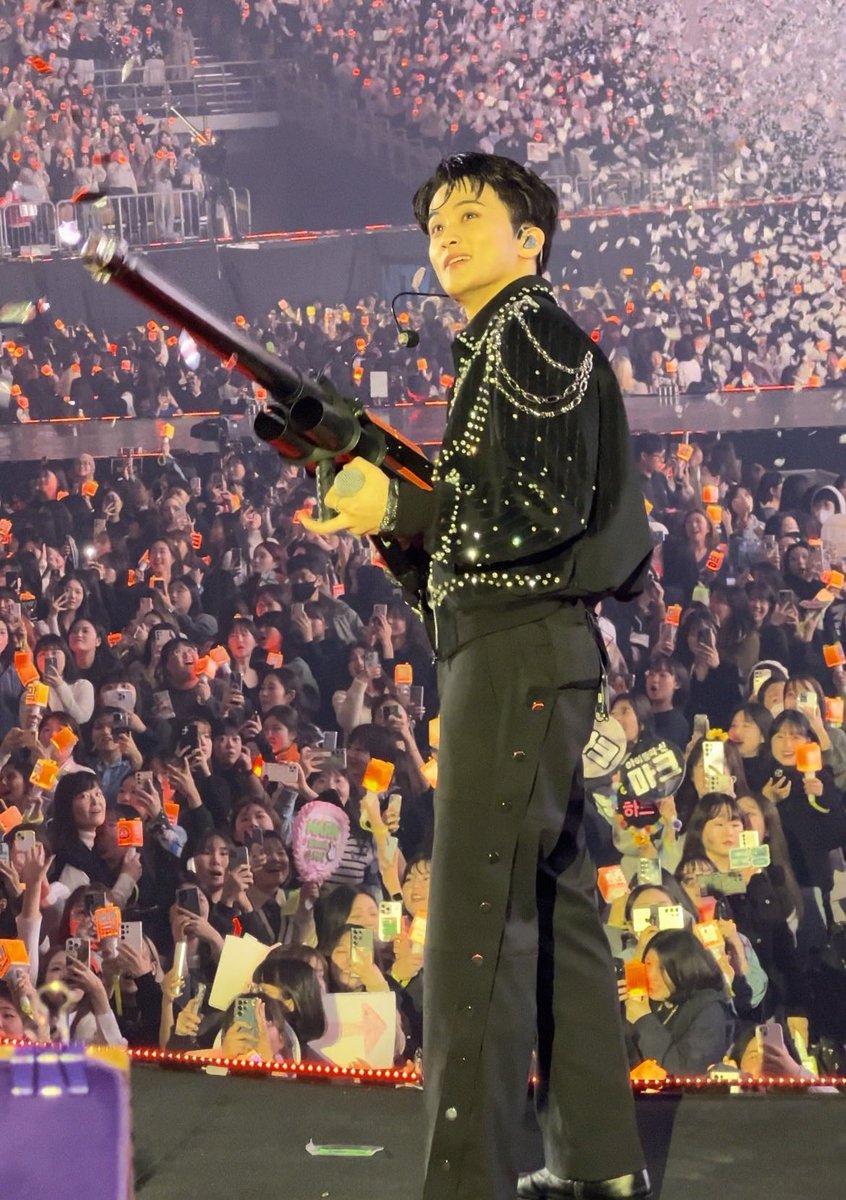 0802lees's tweet photo. 🐯🖤 https://t.co/ED7drzwWBC