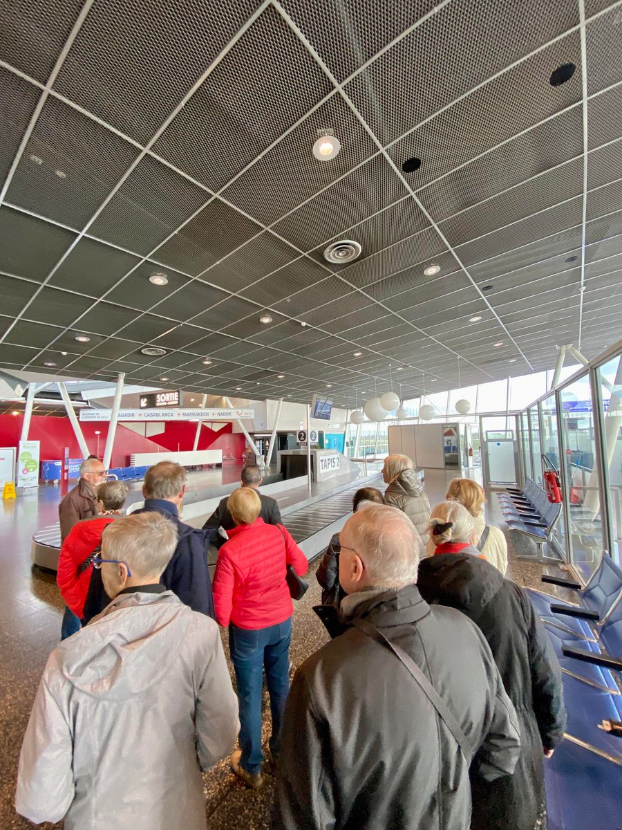 Retour en images sur la visite guidée au cœur de l'@Aeroport_Lillede ce vendredi 17 nov. 
Pendant près de 2h les adhérents ont pu découvrir son histoire, son fonctionnement, comprendre les différentes zones de la plate-forme et vivre le quotidien d’un aéroport international.✈️