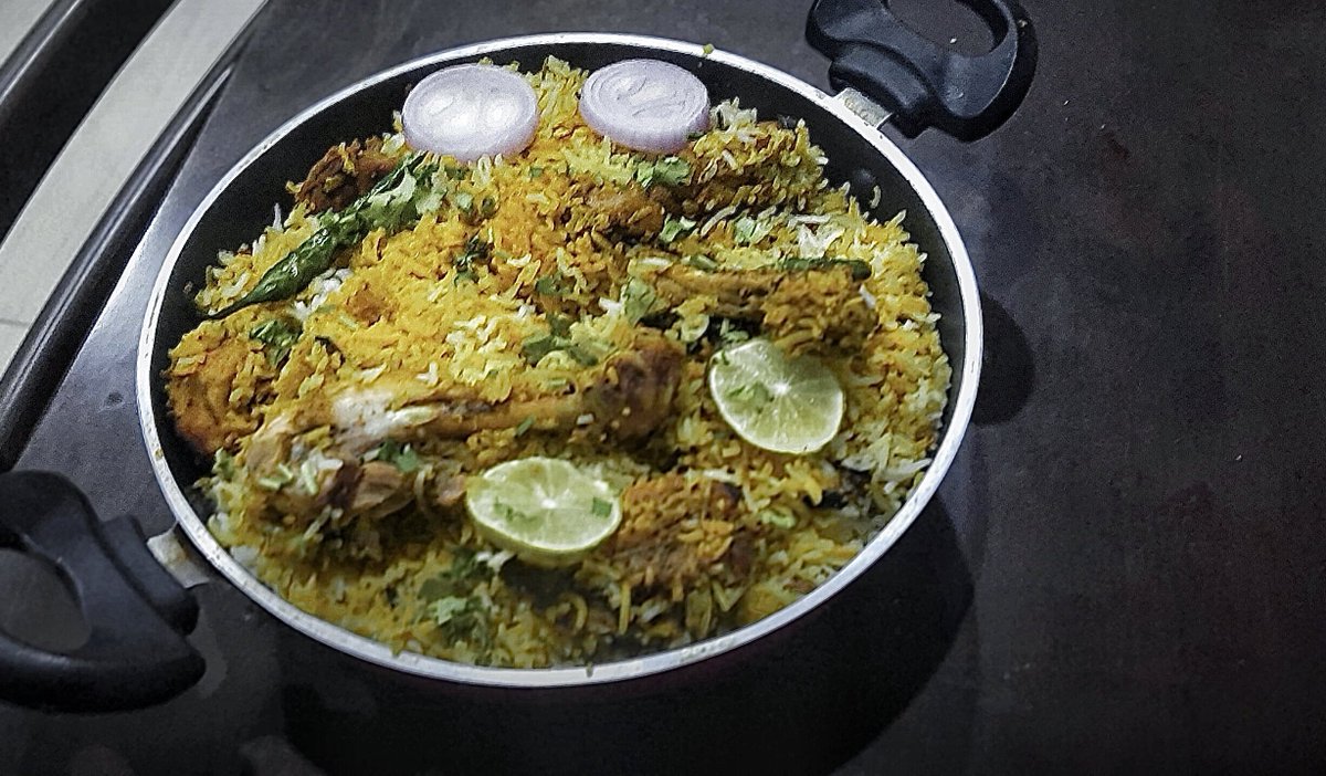 TheBeast_619's tweet photo. Sheelavathi Strong Undi ..🦈
#selfcooking https://t.co/N52H5pBaVM