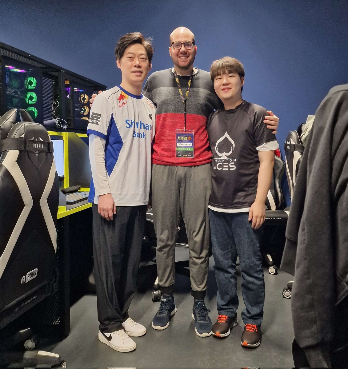 With the 2 Night Elf GOATs 😎🤝 #RARA23