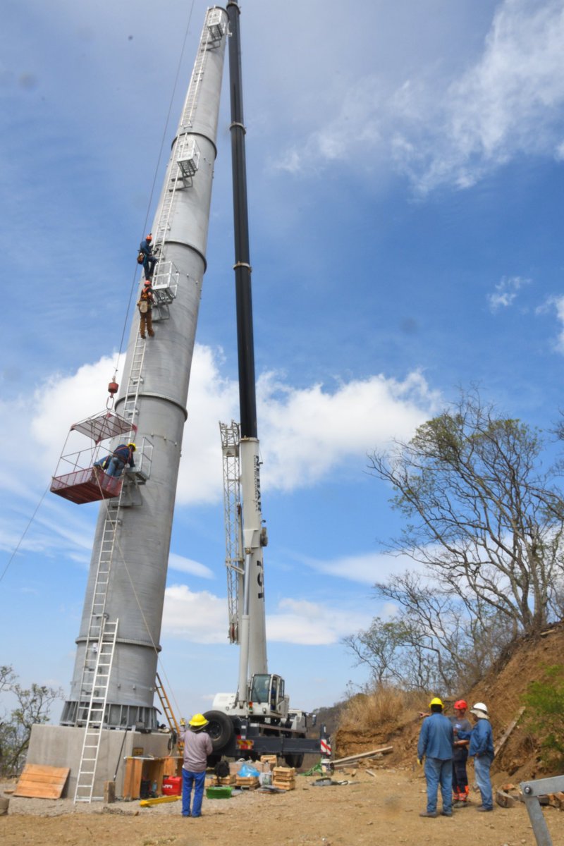 GustavoSaenzOK's tweet photo. ¡Salta contará con un nuevo teleférico que irá desde el Cerro San Bernardo hacia el Ala Delta! 🚡

👉🏻 Avanza la obra que cuenta una extensión de 1.100 metros desde una cima a la otra, a través de un sistema que será único en Argentina (+) https://t.co/JlKjPERLXd