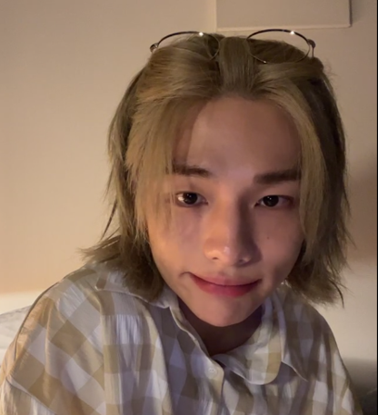 hyunjin pics tweet media