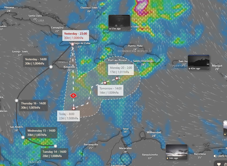 KillersRd's tweet photo. Nadie: viendo la diferencia entre el reporte de @Windycom @zoom_earth  y @NOAA 

Anja!, yo si me di cuenta!

nos vemos ahorita en https://t.co/WazqgUwtt9

Ni #SamAltman supo tanto! #lluvia #Storm https://t.co/23rm3RkYWc