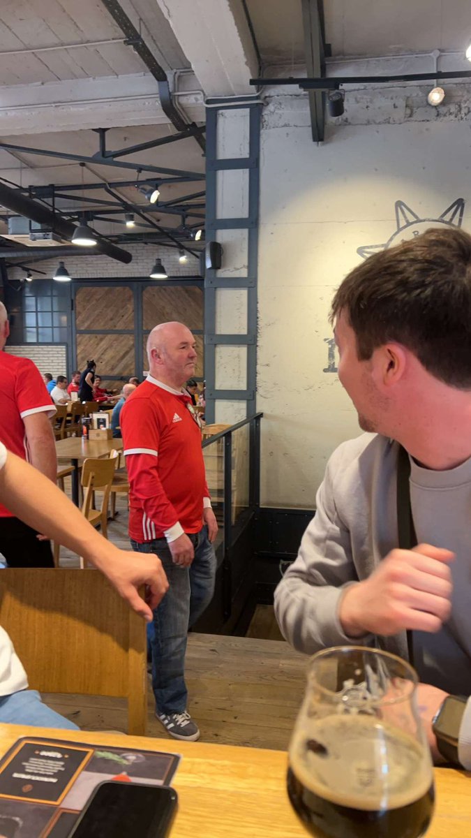 JoeEyesRoberts's tweet photo. Good to see Winnie is still going strong #WalesAway https://t.co/0XMTbdLUuq