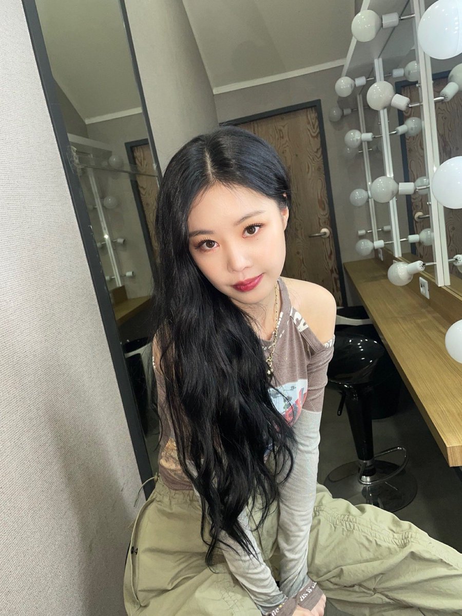 SOOJIN OFFICIAL tweet media