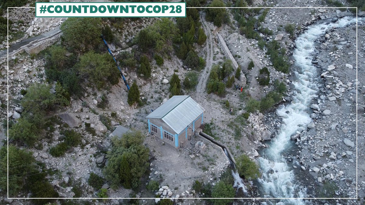KfW_Islamabad's tweet image. Only 12 days left in our #CountdowntoCOP28! Supporting the expansion of renewable energy will be  key for the #justenergytransition &amp;amp; for meeting the NDCs! In Chitral, with financing from @BMZ_Bund, @PPAFofficial established 6 small hydropower plants – making a big difference...