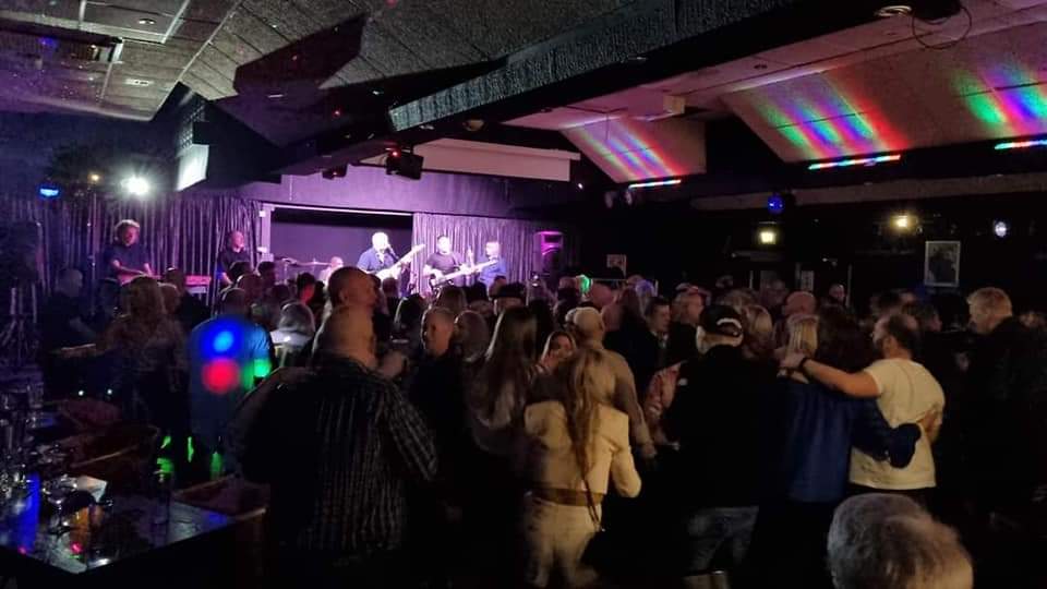 Paul (@djpaulezieden) on Twitter photo Tonight I'm Djing at a SOLD OUT Pendlebury Social Club with Homegrown ub40 tribute and <a href="/graciemaymusic/">graciemayofficial</a>
Doors open at 7:15pm
Get in early and support the support 🙌 Tonight I'm Djing at a SOLD OUT Pendlebury Social Club with Homegrown ub40 tribute and <a href="/graciemaymusic/">graciemayofficial</a>
Doors open at 7:15pm
Get in early and support the support 🙌
