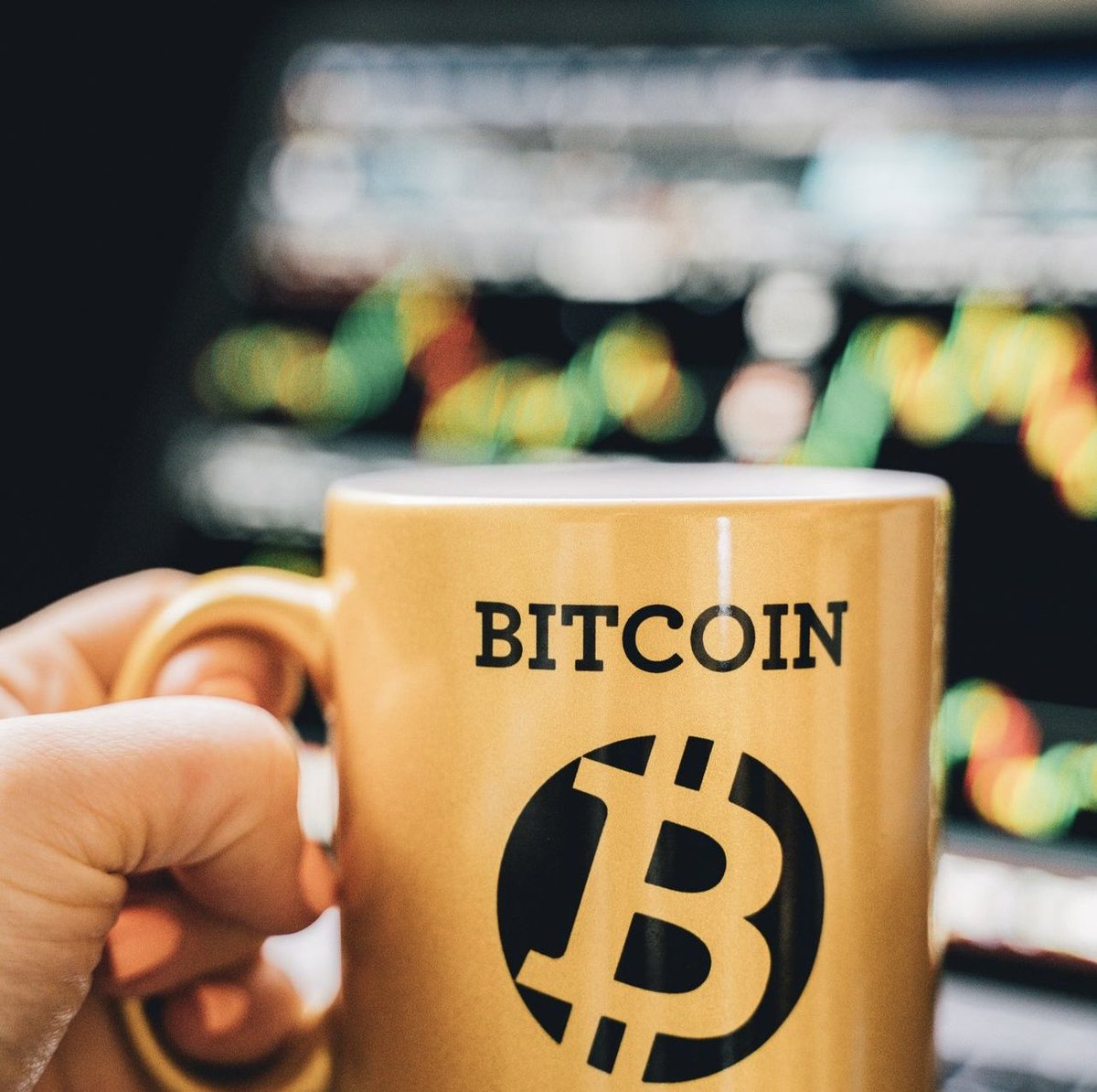 LBank.com tweet media