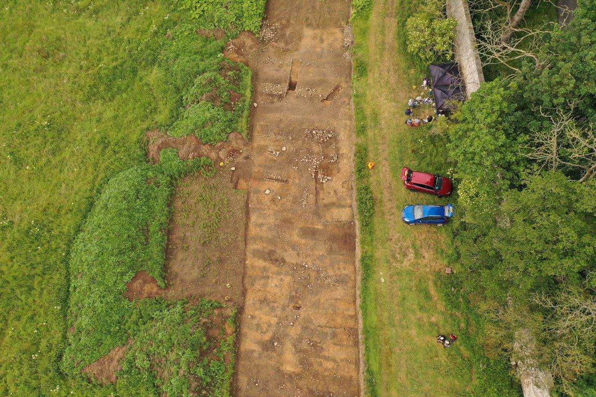 NeilDrysdale's tweet photo. Archaeologists, led by Ali Cameron, have confirmed the site of a medieval monastery, dating back more than 1,000 years, in Aberdeenshire. I talked to Ali and had first glance at an excellent new BBC Alba documentary which is being aired on Monday night!
https://t.co/pTrptVXXpY https://t.co/688UUTqESn