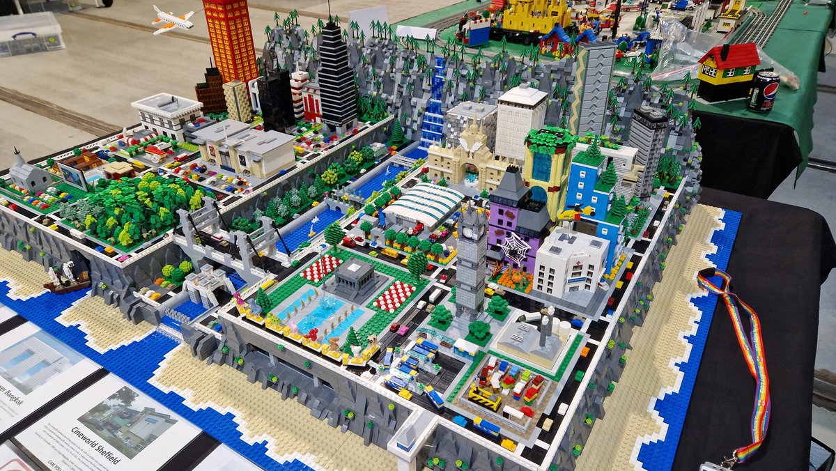 AfolChris's tweet photo. My #Sheffcropolis display at the #shildon brick show.

#afolchris #afol #afols #lego #legophotography #legominifigures #legofan #minifigures #legophoto #legomoc #legomania #legolife https://t.co/2DW1T9I9CS