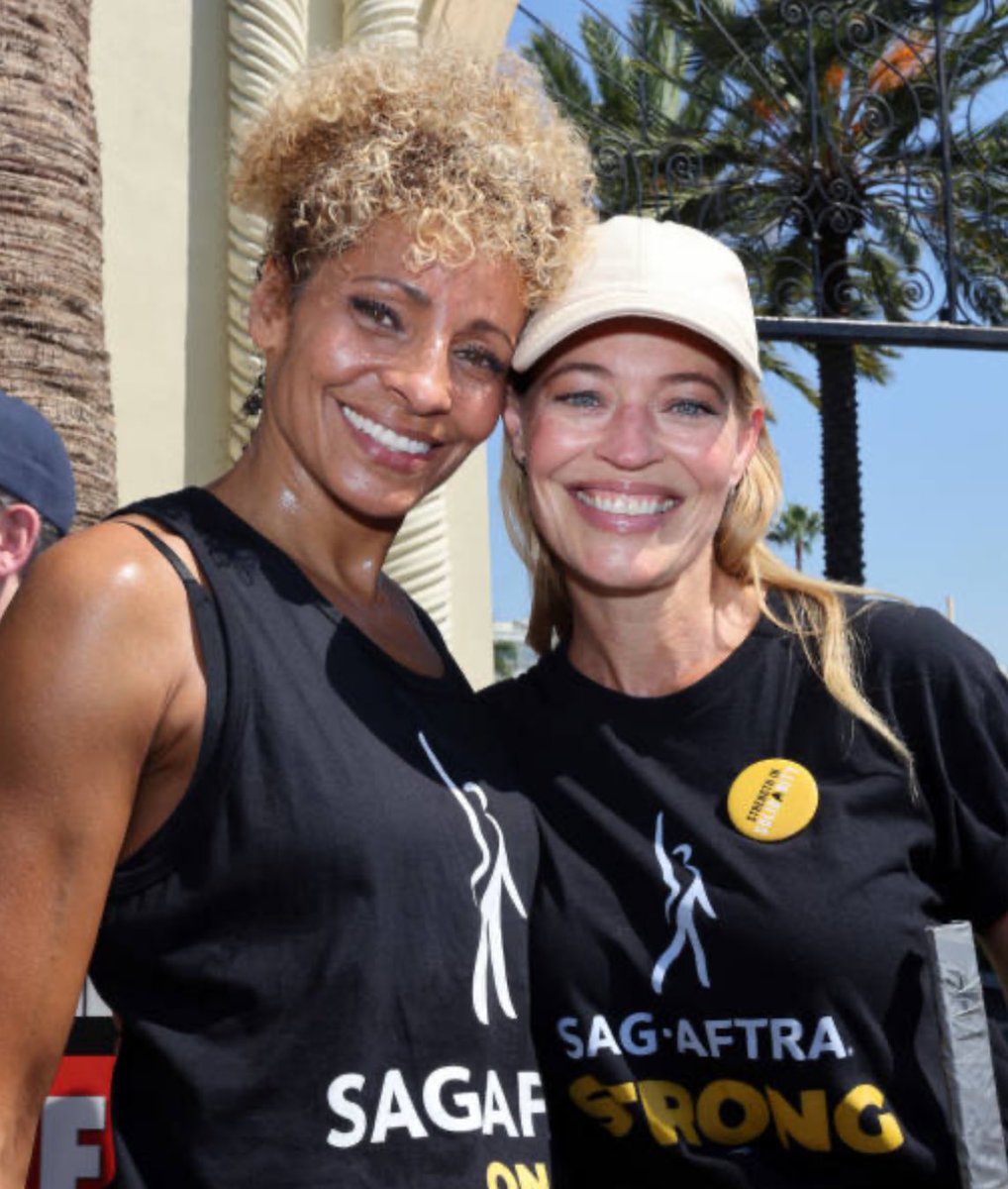 Name the most ICONIC female hero

Here……have two! ✊🏻❤️

#SagAftraStrong #SagAftra #SagAftraStrike