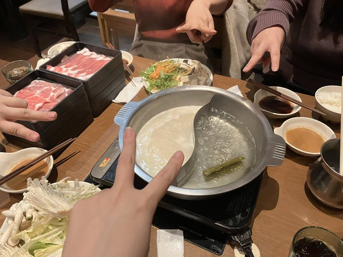 「箸 老麺」のTwitter画像/イラスト(新着)｜5ページ目