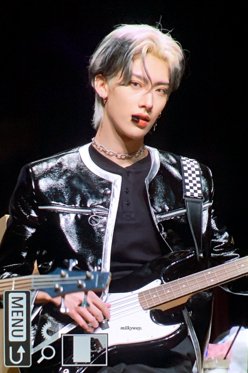 milkyway_rk's tweet photo. 231118 케타포 대면

🎸🎸🎸

#리키 #RICKY #沈泉锐 #リッキー
#ZB1 #ZEROBASEONE #제로베이스원 https://t.co/rKx0dzd4HM