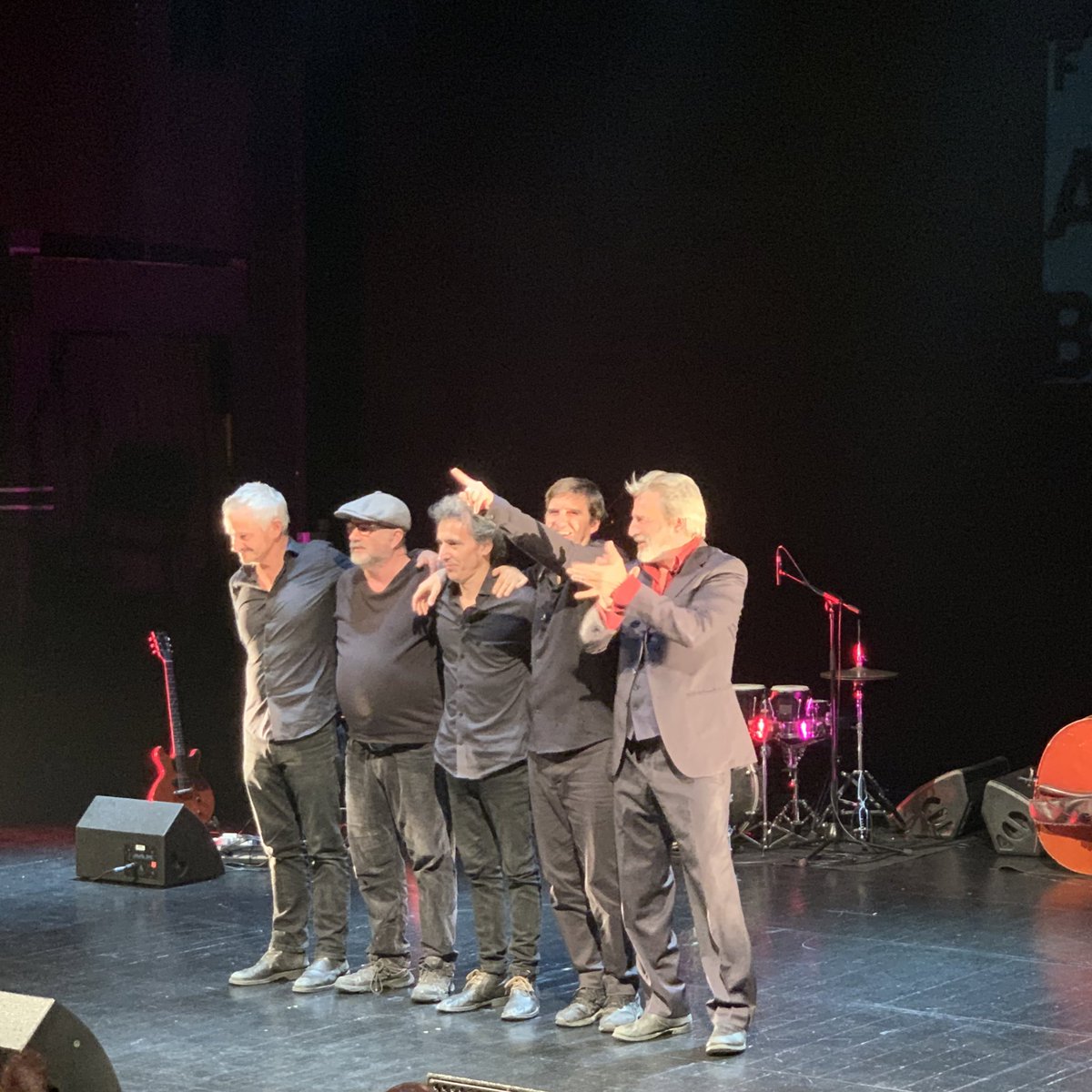 romi_bcn's tweet image. Ahir al vespre vaig anar a veure “Nueva York en un poeta” d’Alberto San Juan amb banda musical.
Poesia de Lorca amb música, combinació sensacional.
Si teniu l’ocasió de veure’ls gaudireu d’allò més.
@facrobates 
@tjoventut 
#albertosanjuan
#federicogarcialorca