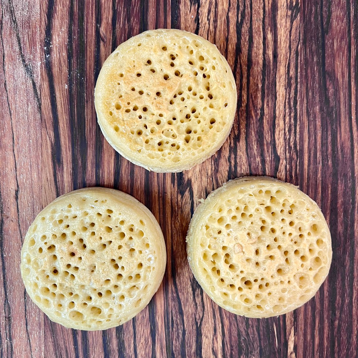 Without wishing to go all Wu-Tang on you… 🤩 CHECK OUT MY CRUUUUM-PITS 🤩

I cannot emphasise how much I ❤️ crumpets. They are autumn personified (cakeified?) 🍂 to me. 

Available on the counter at Stoke Newington today.