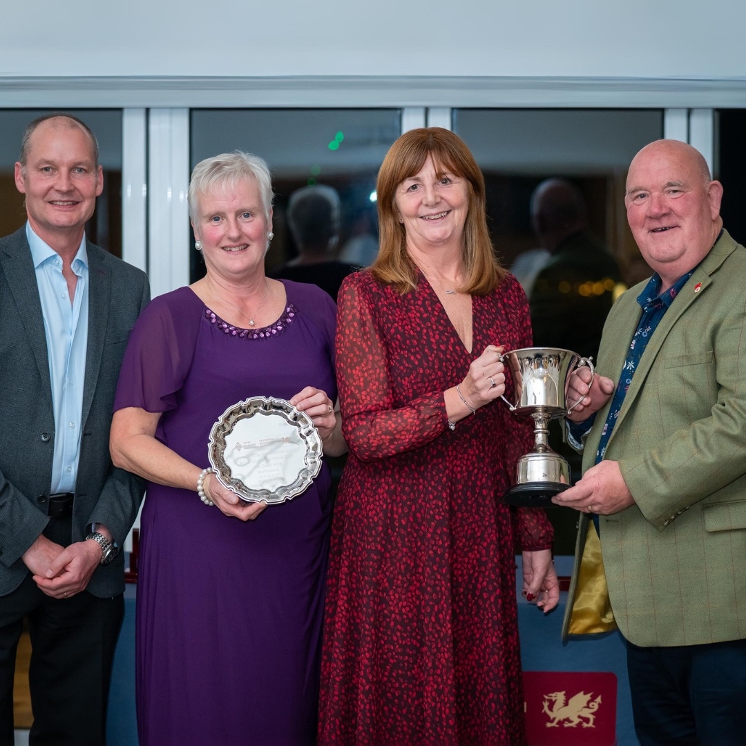 Wines of Great Britain tweet media