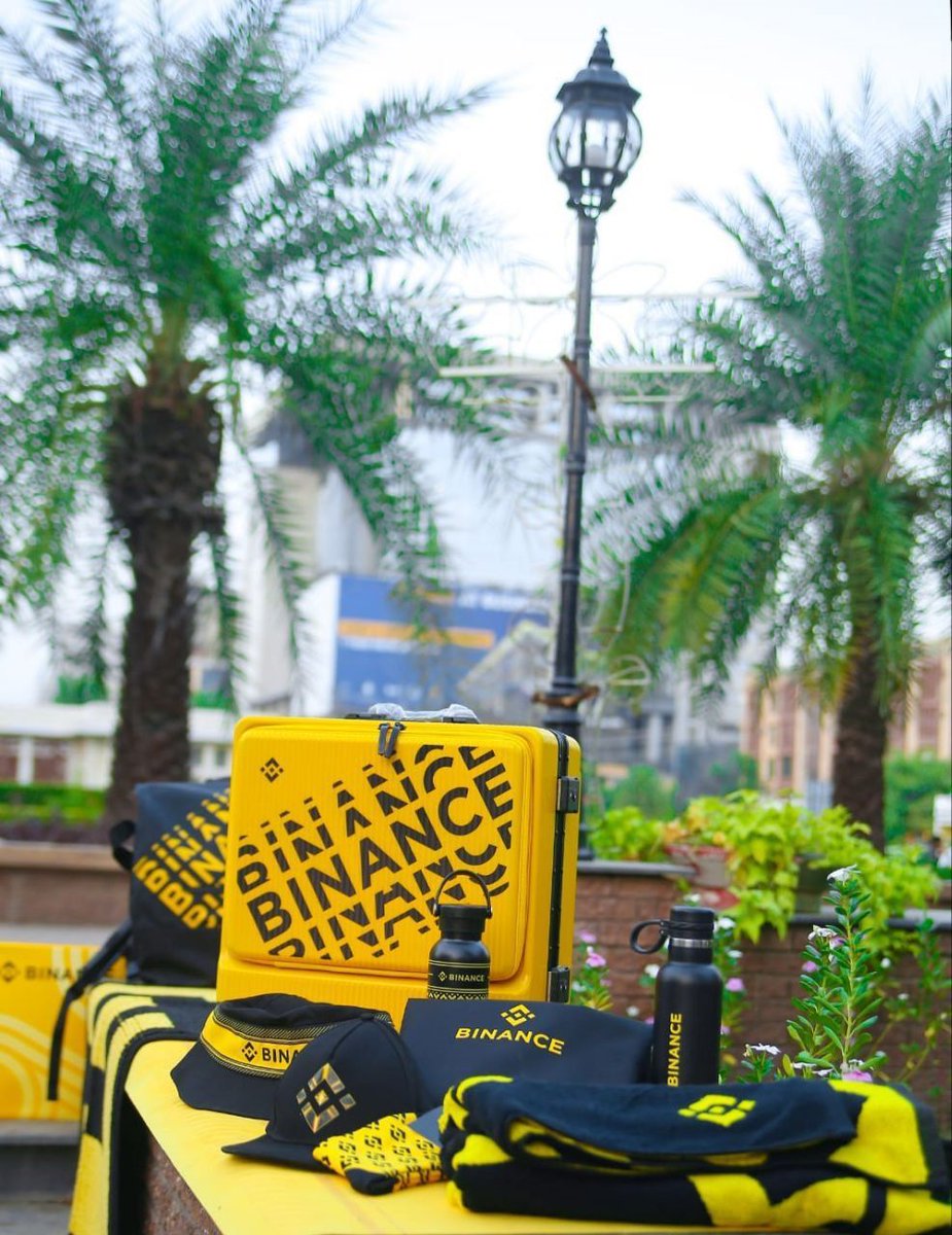 binance's tweet photo. Tell me you love Binance, without telling me you love Binance.

📸 @RealJassia https://t.co/DwthIGYOZd