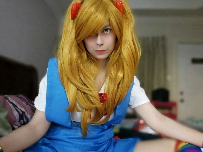 I'm online right now on SkyPrivate - pay-per-minute system for Skype live shows. Call me right now in