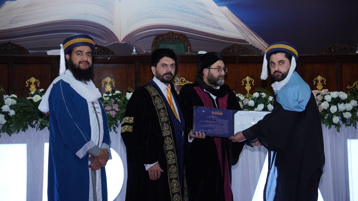 yousafhamdani68's tweet photo. RIPHAH INTERNATIONAL UNIVERSITY 
#Convocation23 https://t.co/RRKrXe6fwf