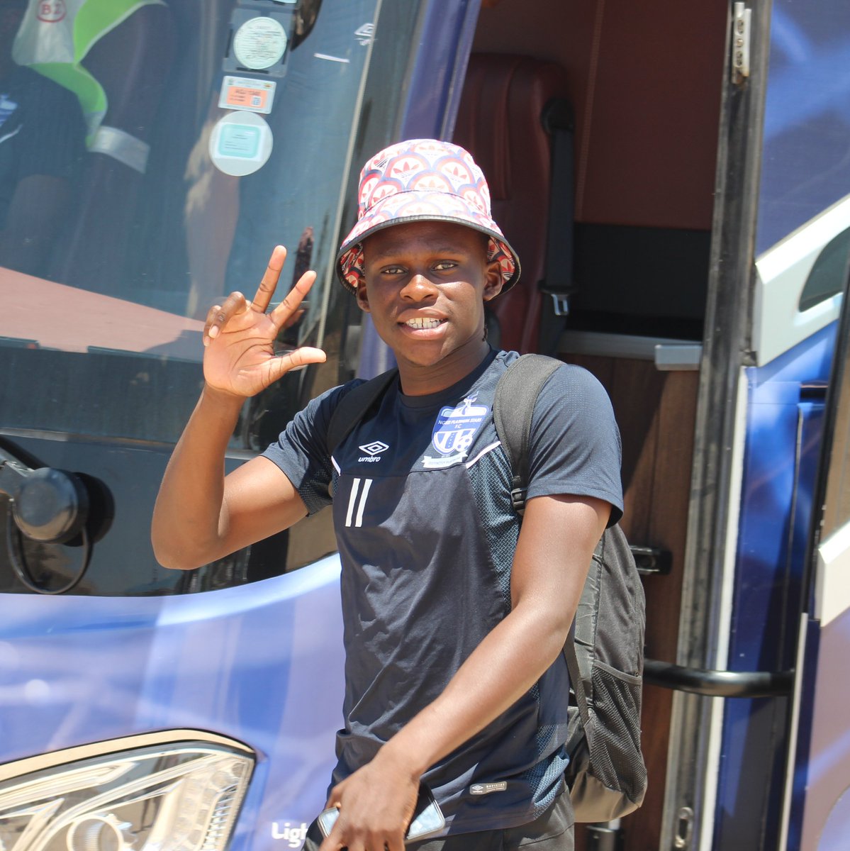 ngeziplatinumfc's tweet photo. 📍🏠 The Champions checking in ✌🏻
🔜 Ngezi Platinum Stars 🆚 Cranborne Bullets
#2023CastleLagerPSLChampions🏆
#ChasingTheDouble
#DistinctlyPlatinum | #FearMadamburo https://t.co/1I3ebTVrrG